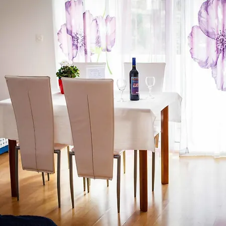 Barcot Apartment *