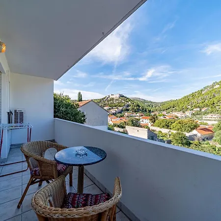 Barcot Apartment