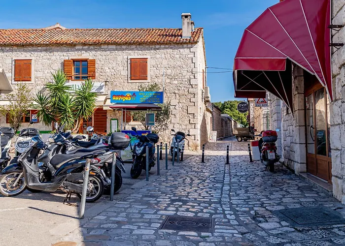 Barcot Hvar Town